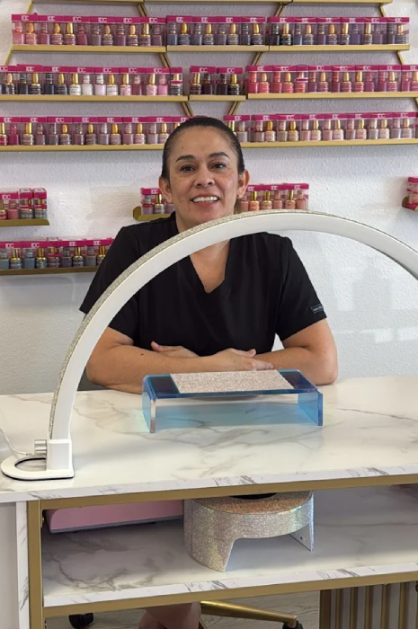 madilyns-beauty-salon-and-spa-employee-2